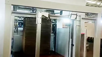 Troqueladora con plegado automático con stripping de cama plana, HF-1450CF