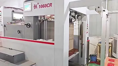 Troqueladora con plegado de cama plana (trabajo pesado), HF-1060CR